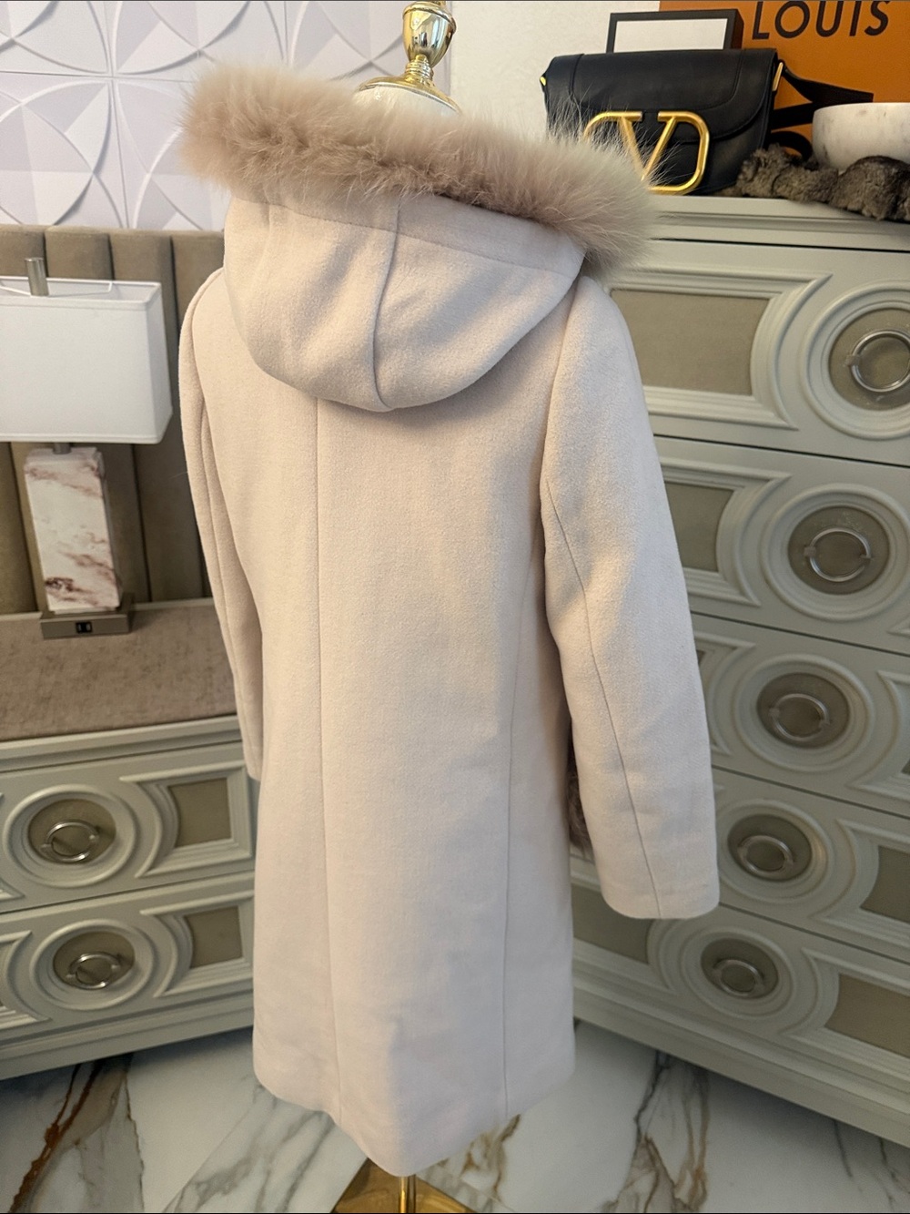 Coat with real Fox fur - Picture 4 of 9